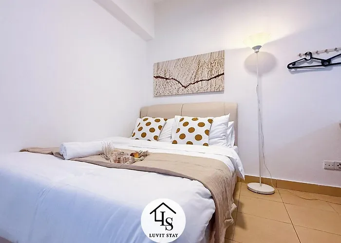 Holiday Place By Luvit Stay